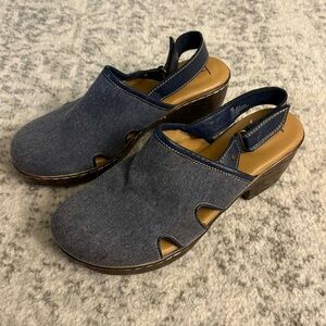 Born denim Clog Wooden Sandals Size 9